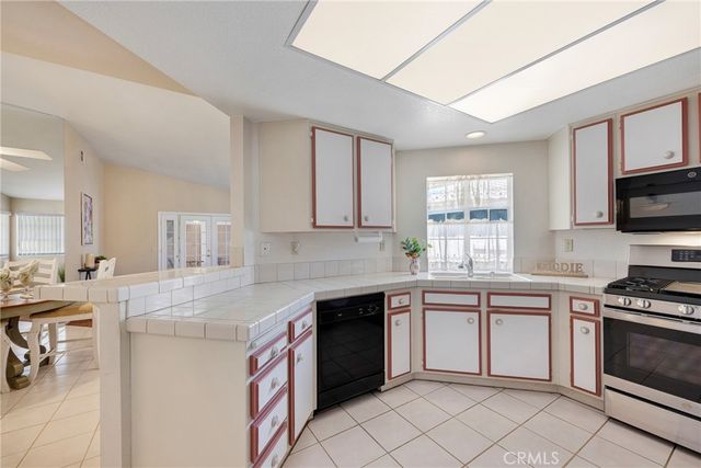 28285 Calle Lustrosos, Menifee, CA 92585