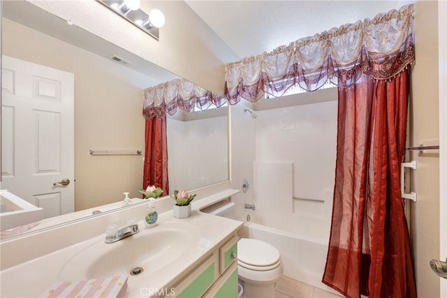 28285 Calle Lustrosos, Menifee, CA 92585