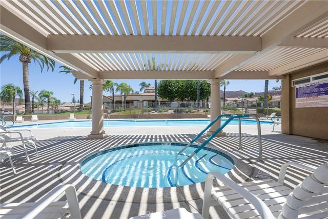 28285 Calle Lustrosos, Menifee, CA 92585