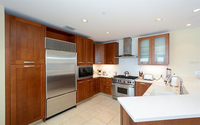 915 SEASIDE DRIVE 511, Weeks 2-3, Sarasota, FL 34242