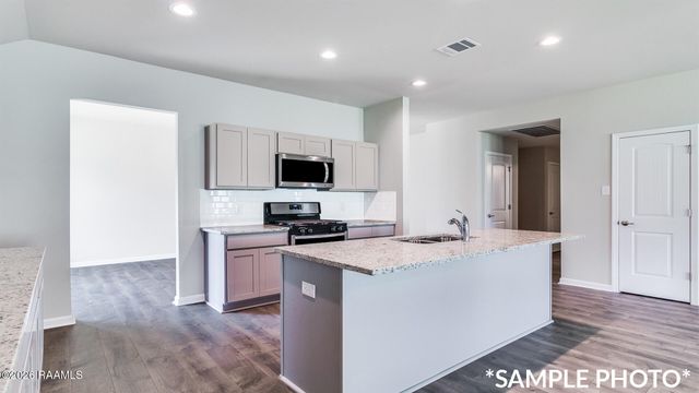 639 Griffiths Court, Breaux Bridge, LA 70517