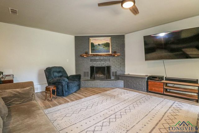 395 Delmora Drive, Longview, TX 75605