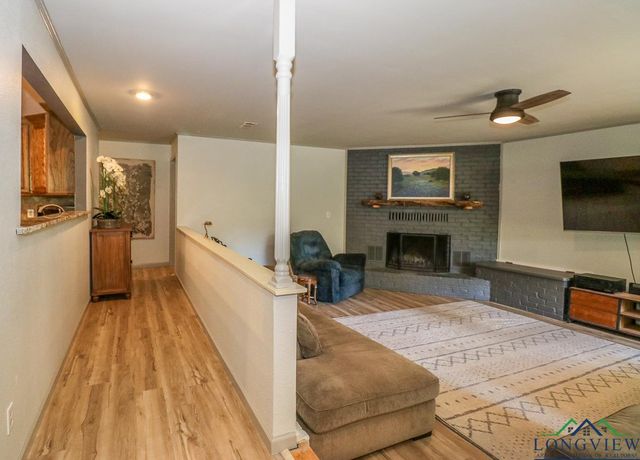 395 Delmora Drive, Longview, TX 75605