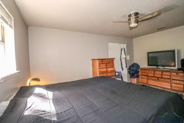 395 Delmora Drive, Longview, TX 75605