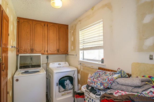 395 Delmora Drive, Longview, TX 75605