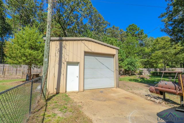 395 Delmora Drive, Longview, TX 75605