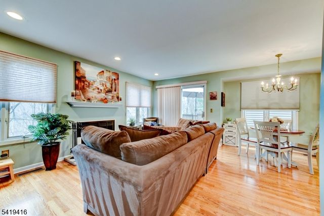 18 Dockery Dr, West Orange Twp., NJ 07052