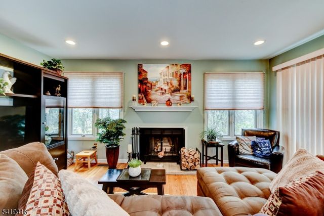 18 Dockery Dr, West Orange Twp., NJ 07052