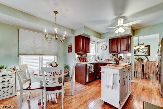 18 Dockery Dr, West Orange Twp., NJ 07052