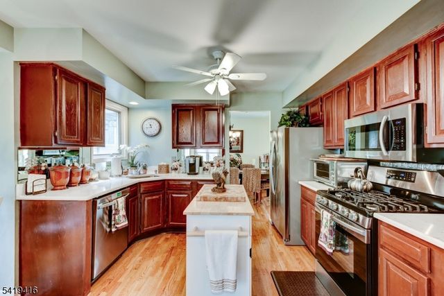 18 Dockery Dr, West Orange Twp., NJ 07052