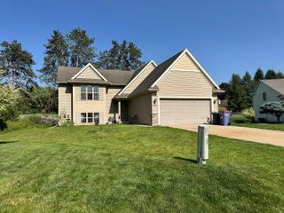 2840 Stonewood Court Nw, City Of Grand Rapids, MI 49504