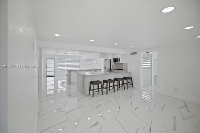 7051 SW 29th St, Miramar, FL 33023