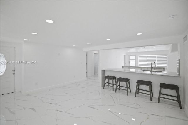 7051 SW 29th St, Miramar, FL 33023