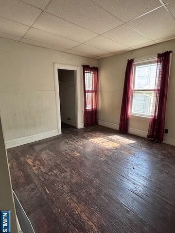 1 Reid Avenue, Passaic, NJ 07055