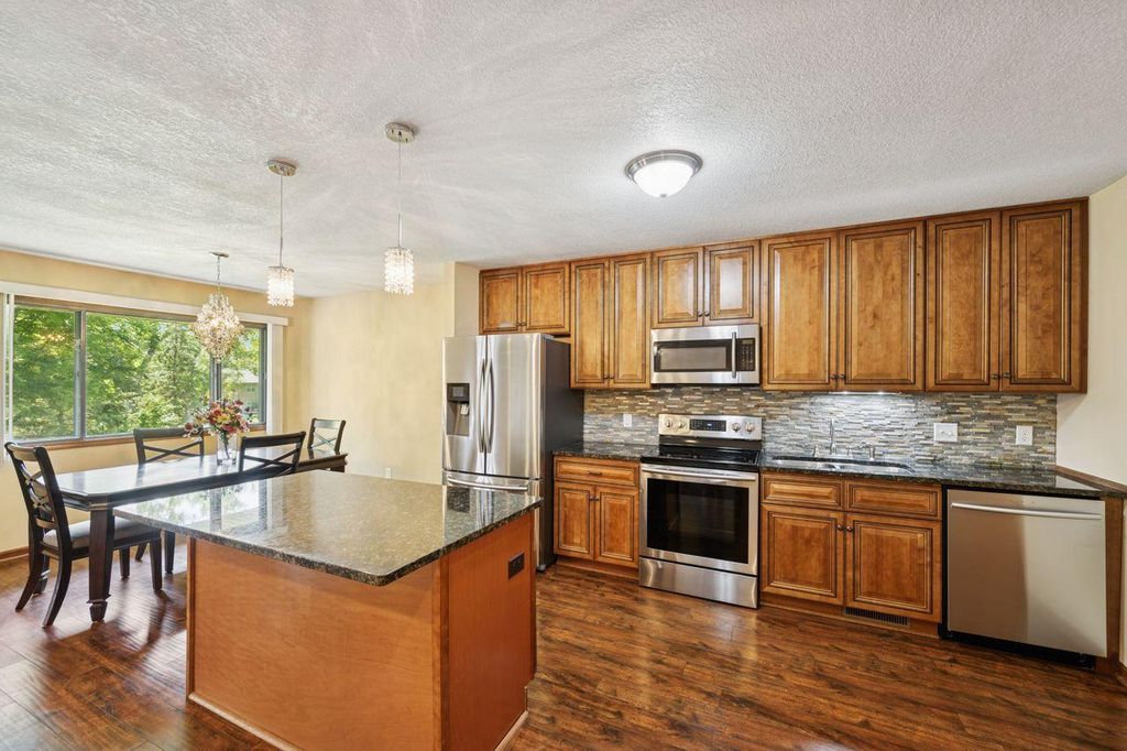 1427 4th Street W, Hastings, MN 55033