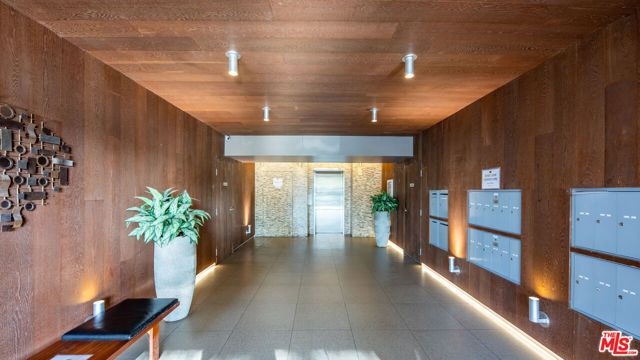 1818 Thayer Avenue 102, Los Angeles, CA 90025