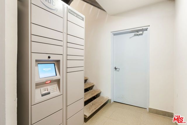 1818 Thayer Avenue 102, Los Angeles, CA 90025