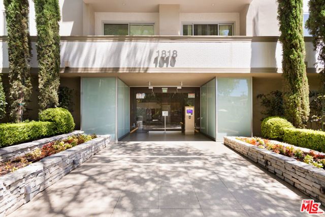 1818 Thayer Avenue 102, Los Angeles, CA 90025