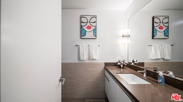 1818 Thayer Avenue 102, Los Angeles, CA 90025