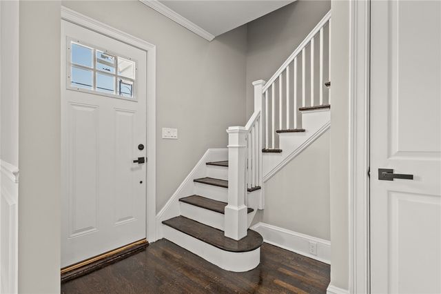 200 Narragansett Avenue, Providence, RI 02907