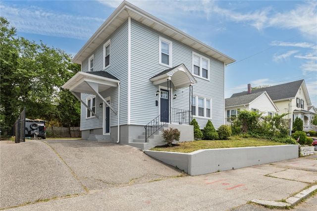 200 Narragansett Avenue, Providence, RI 02907