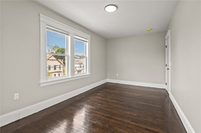 200 Narragansett Avenue, Providence, RI 02907