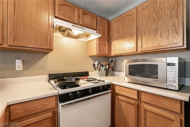 1956 Vista Malaga Street 103, Las Vegas, NV 89106