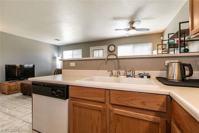 1956 Vista Malaga Street 103, Las Vegas, NV 89106