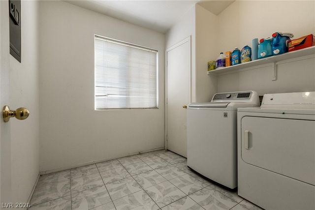 1956 Vista Malaga Street 103, Las Vegas, NV 89106