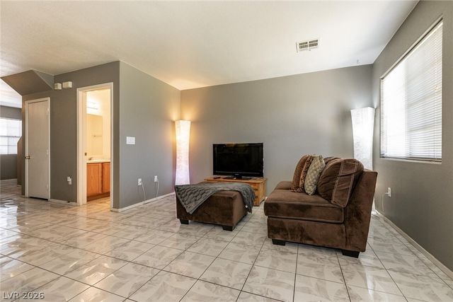 1956 Vista Malaga Street 103, Las Vegas, NV 89106