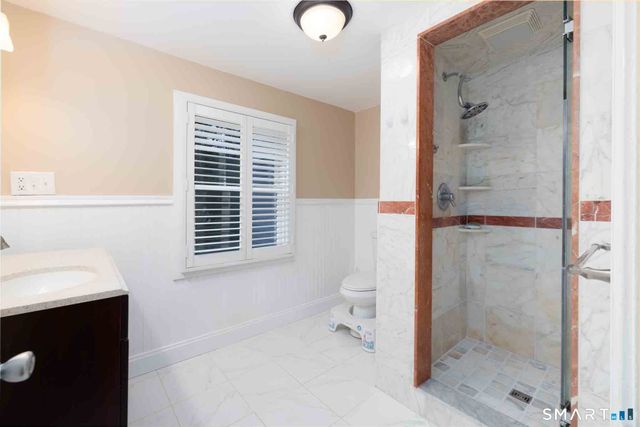 140 Round Hill Road, North Haven, CT 06473