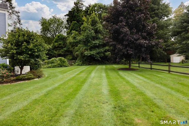 140 Round Hill Road, North Haven, CT 06473