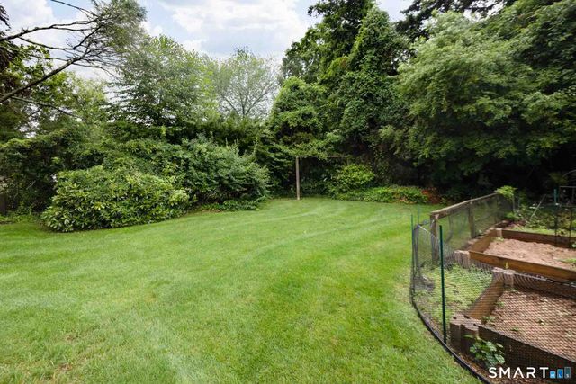 140 Round Hill Road, North Haven, CT 06473