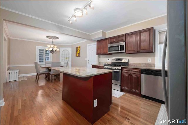 140 Round Hill Road, North Haven, CT 06473