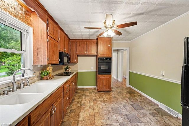 204 Broad Street, Reidsville, NC 27320