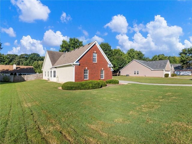 1256 Oakmont Ridge Drive, Lawrenceville, GA 30043