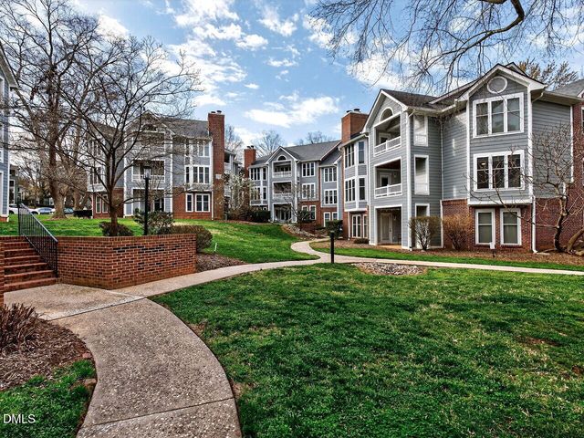 1061 Wirewood Drive 204, Raleigh, NC 27605