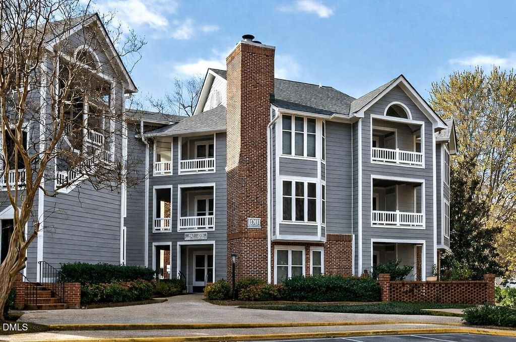 1061 Wirewood Drive 204, Raleigh, NC 27605
