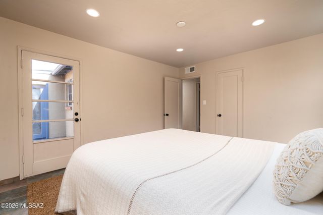2633 E Manchester Street, Tucson, AZ 85716
