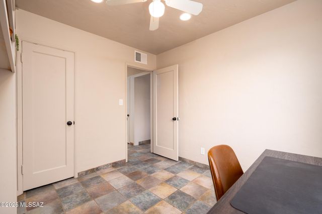 2633 E Manchester Street, Tucson, AZ 85716