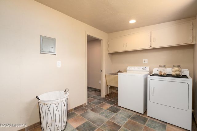 2633 E Manchester Street, Tucson, AZ 85716