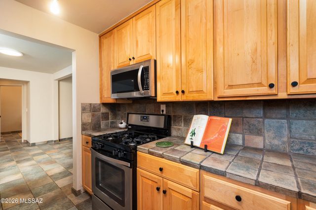 2633 E Manchester Street, Tucson, AZ 85716