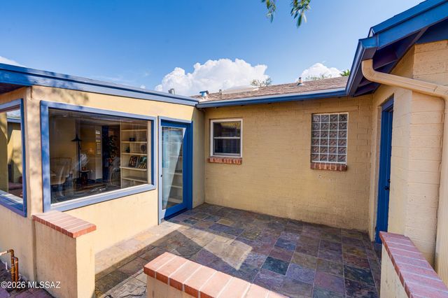 2633 E Manchester Street, Tucson, AZ 85716