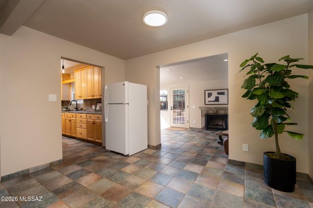 2633 E Manchester Street, Tucson, AZ 85716