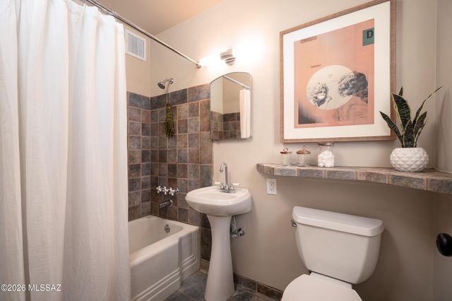 2633 E Manchester Street, Tucson, AZ 85716