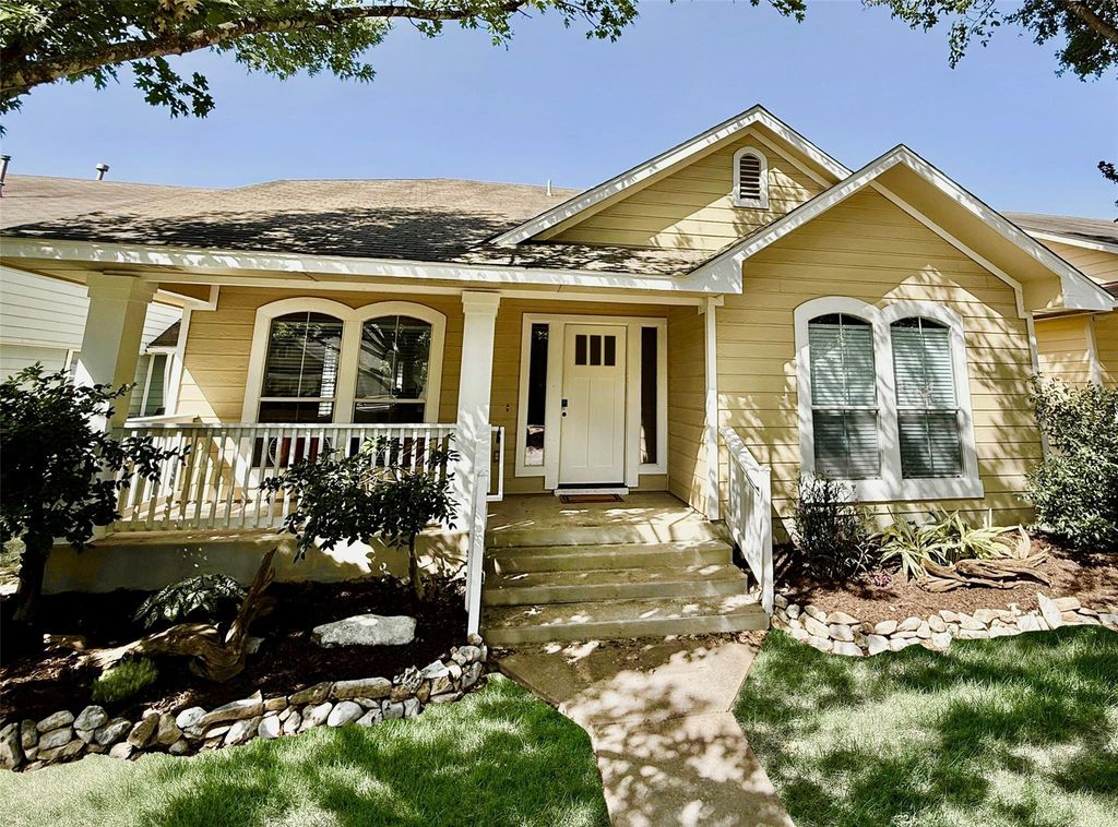 673 Hogan, Kyle, TX 78640