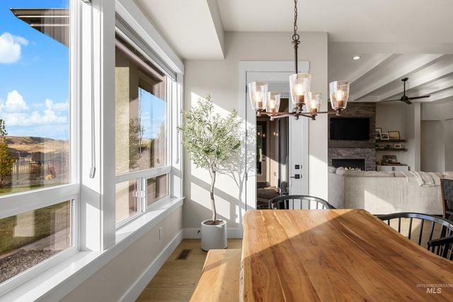 18249 N Burnt Car Way, Boise, ID 83714