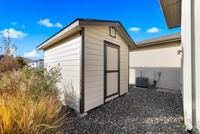 18249 N Burnt Car Way, Boise, ID 83714