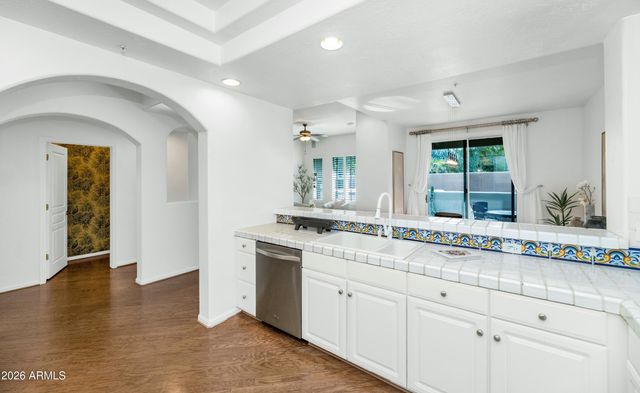 20802 N GRAYHAWK Drive 1003, Scottsdale, AZ 85255