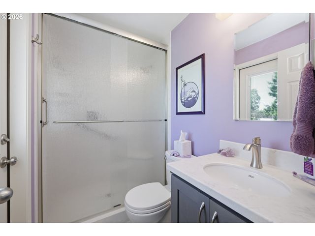 27805 GREEN OAKS Dr, Eugene, OR 97402